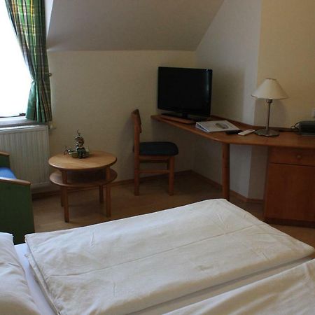 Gasthof Weinzettl Hotel Apetlon Bagian luar foto