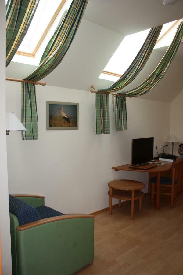 Gasthof Weinzettl Hotel Apetlon Bagian luar foto