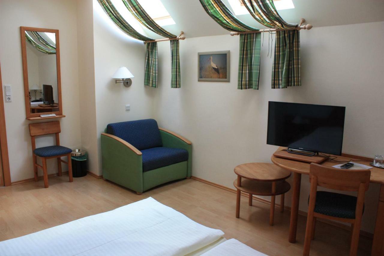 Gasthof Weinzettl Hotel Apetlon Bagian luar foto